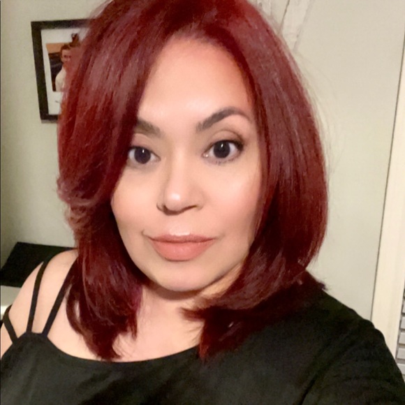 Meet your Posher, Mayra - Picture 2 of 2